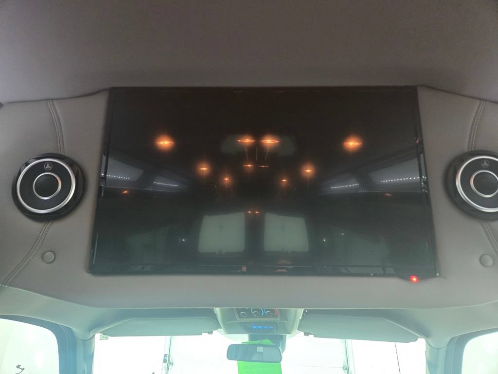 Used 2020 Chevrolet Express 2500 Extended RWD image 45