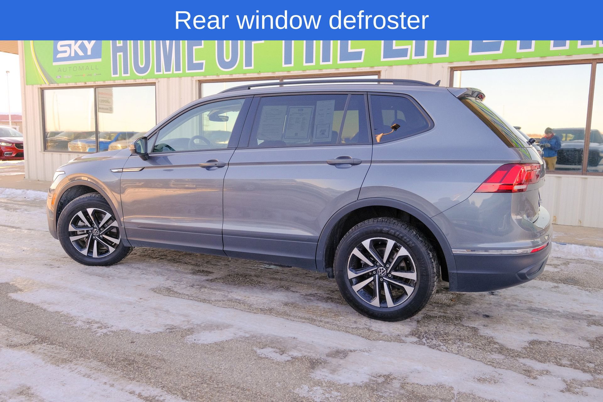 Used 2024 Volkswagen Tiguan S image 4