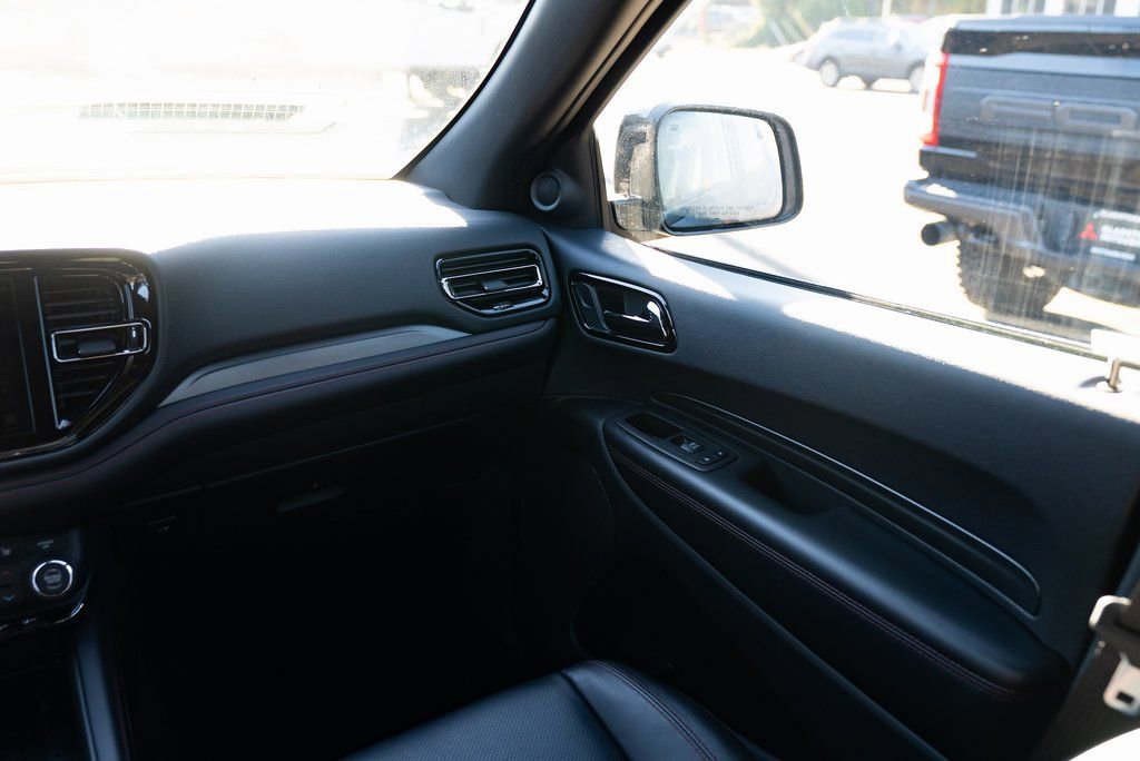 Used 2025 Dodge Durango GT AWD/4WD image 10