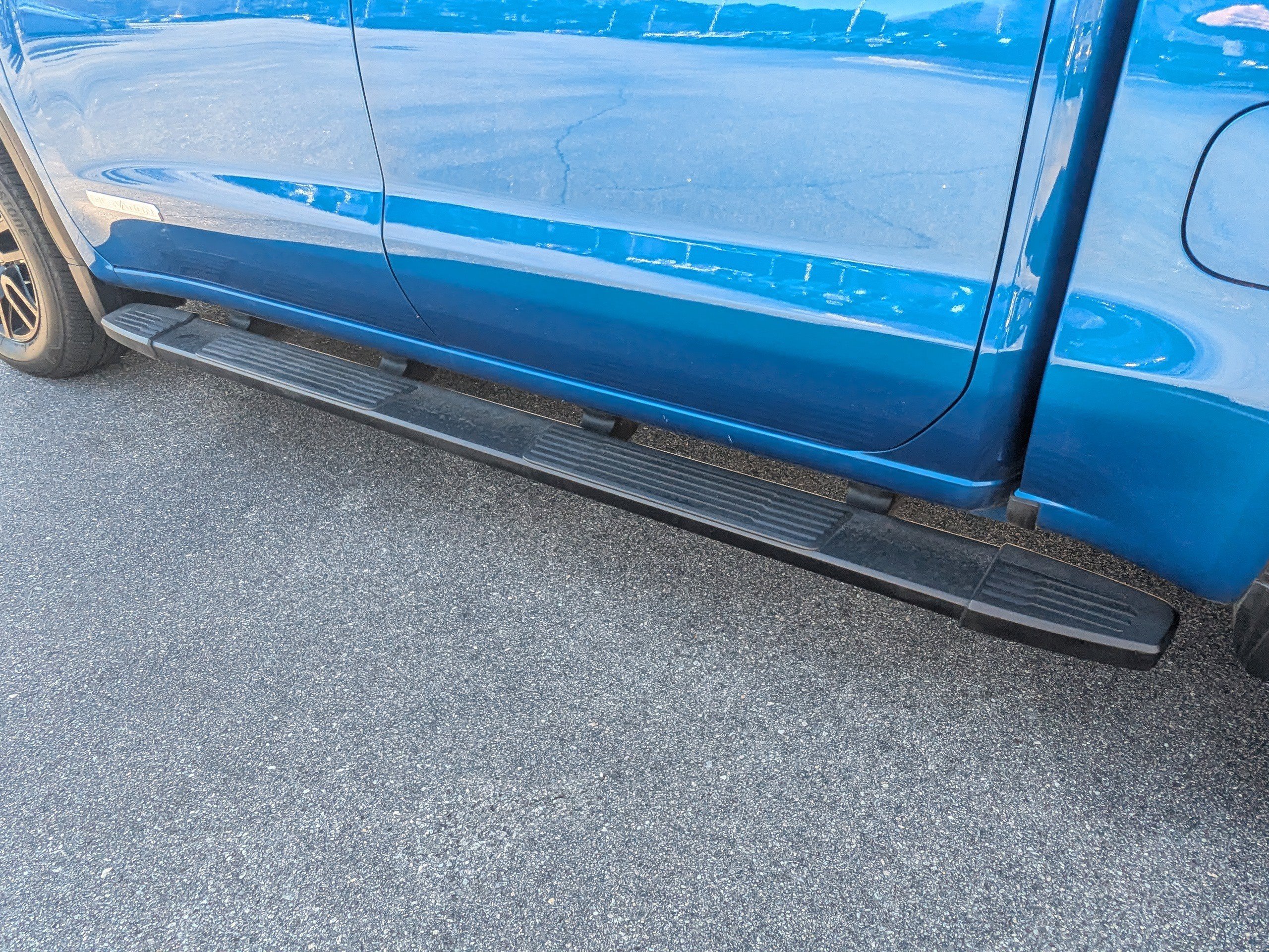 Used 2023 GMC Sierra 1500 Elevation image 25