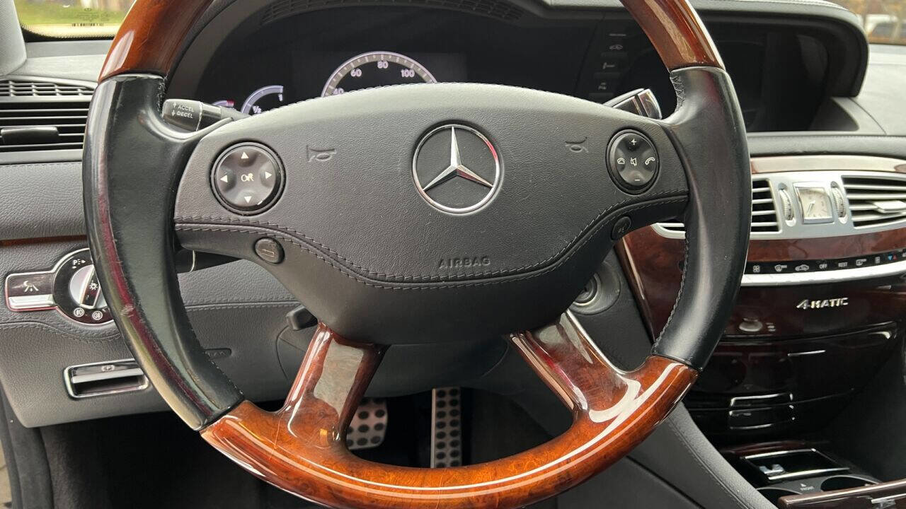 Used 2010 Mercedes-Benz CL 550 CL 550 4MATIC AWD 2dr Coupe image 20