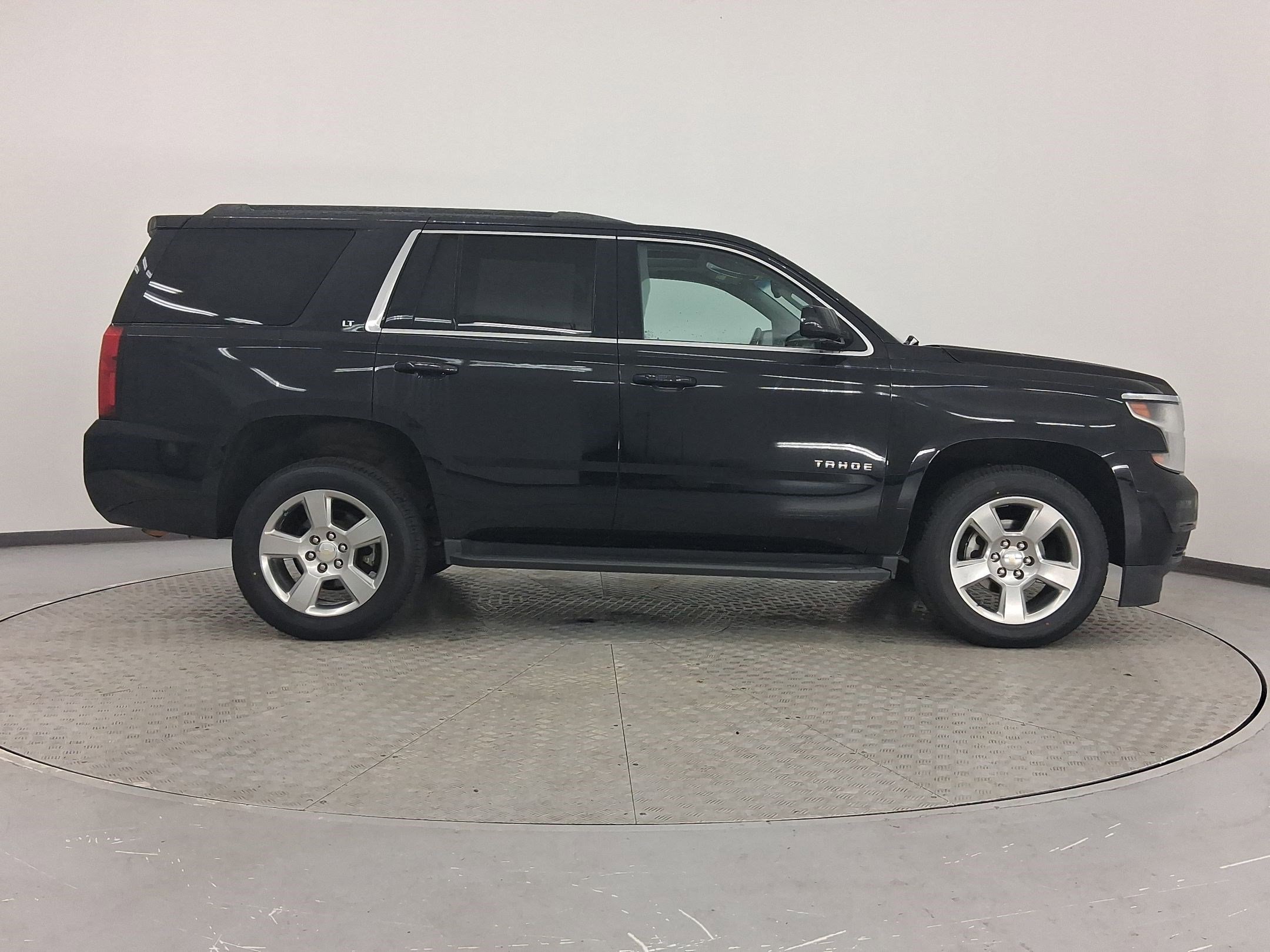 Used 2017 Chevrolet Tahoe LT image 8