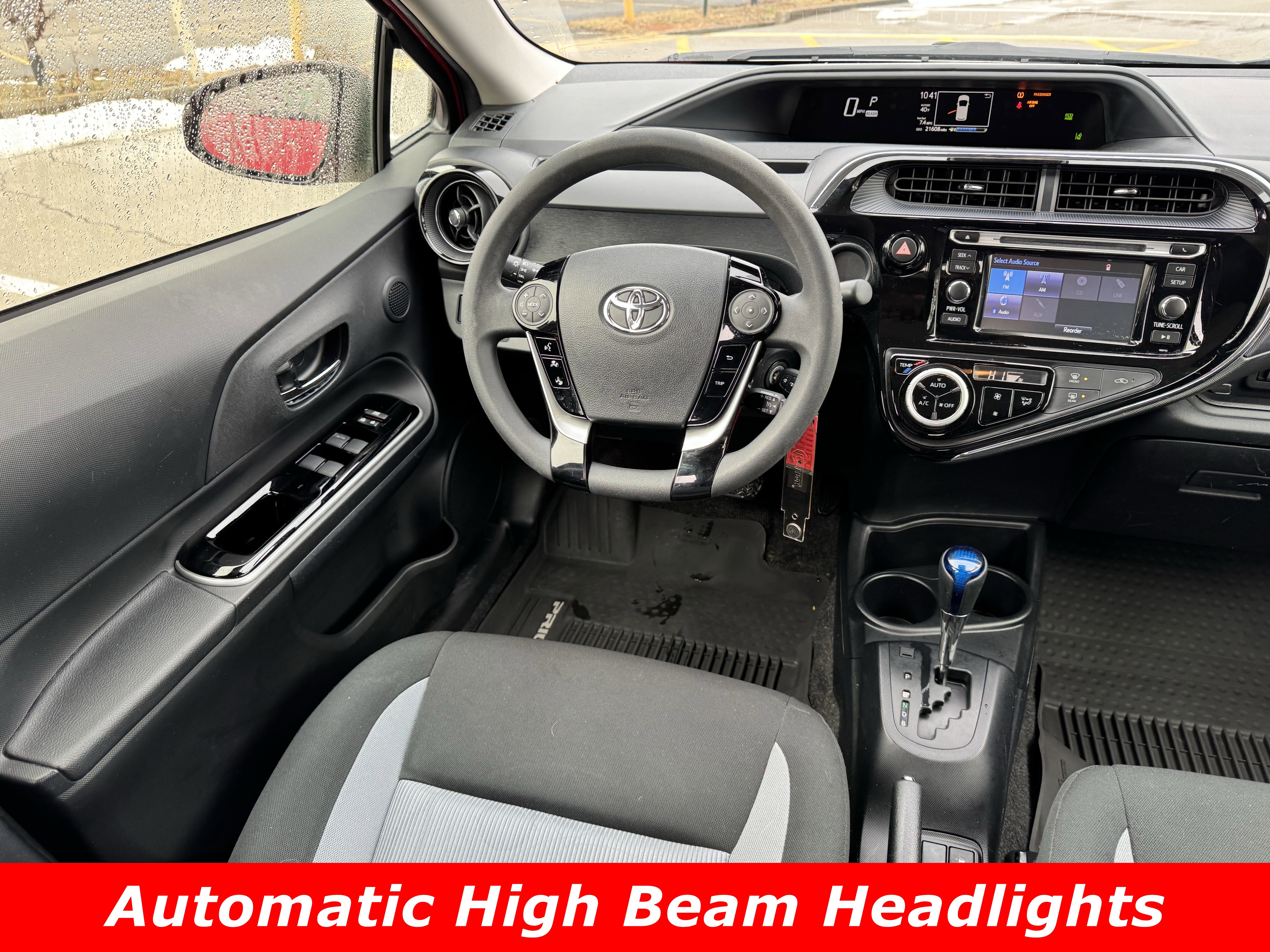 Used 2019 Toyota Prius C image 4