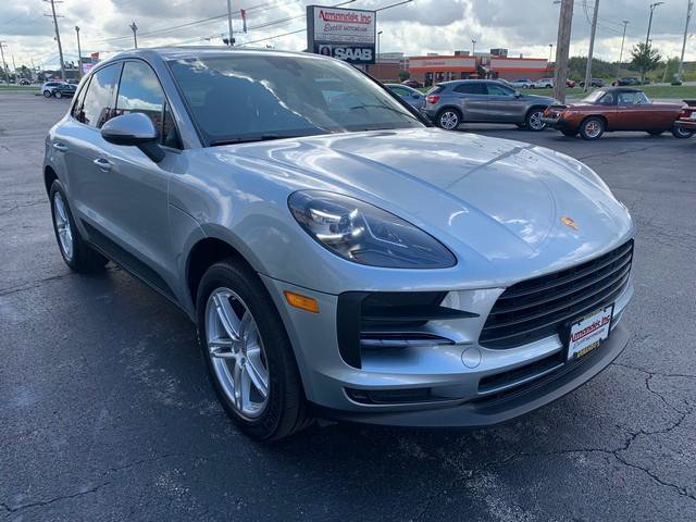 Used 2020 Porsche Macan AWD/4WD image 24