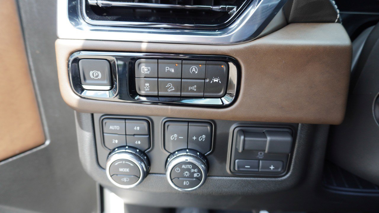 Used 2025 GMC Yukon Denali Ultimate image 24