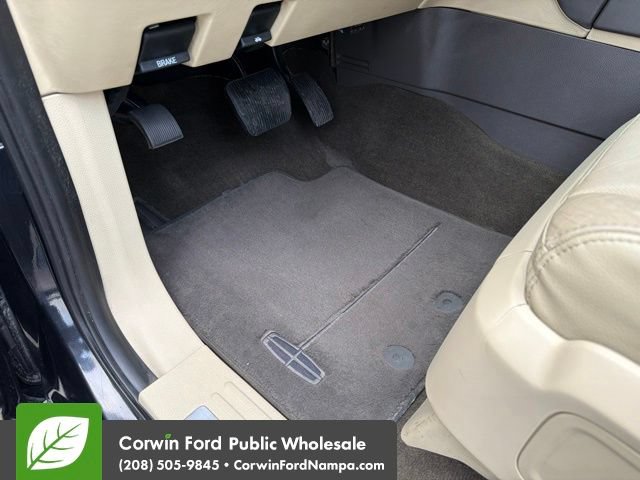 Used 2015 Lincoln Navigator L 4WD w/ Equipment Group 101A Reserve image 27