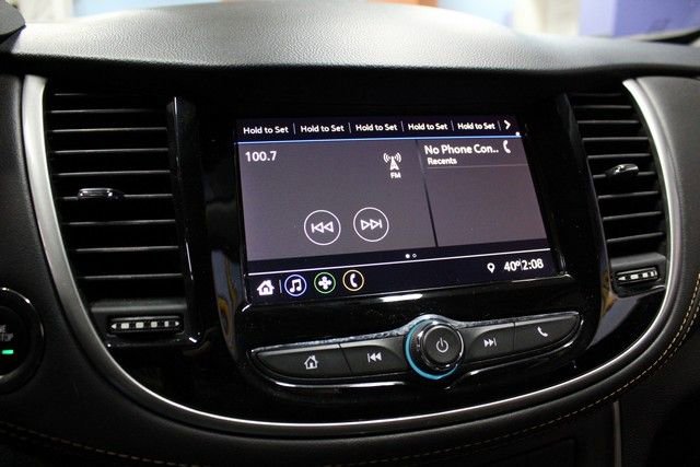 Used 2022 Chevrolet Trax LT w/ LT Convenience Package AWD/4WD image 27