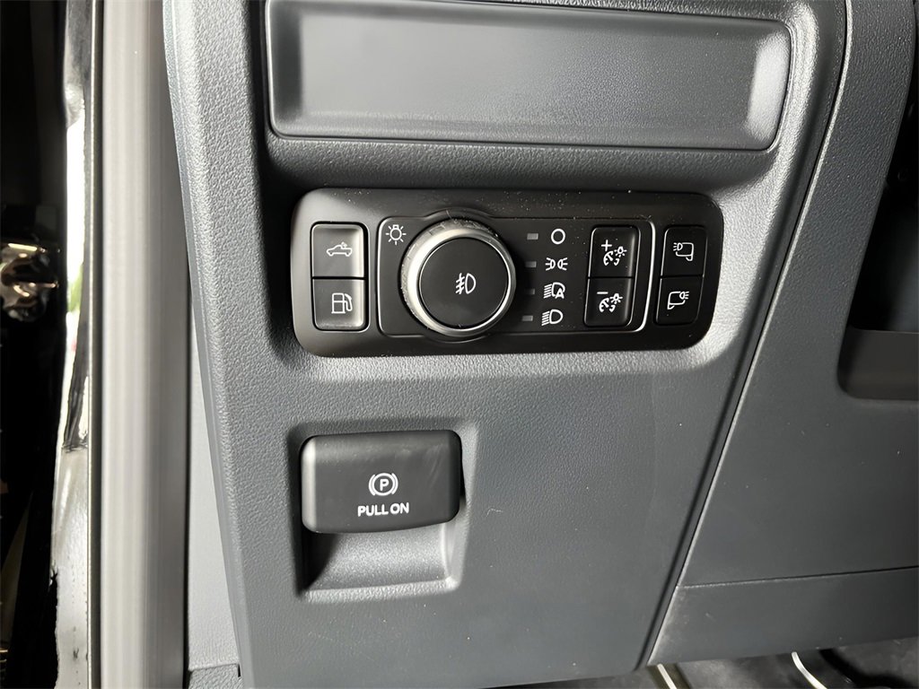 New 2025 Ford F150 XLT w/ Equipment Group 302A MID image 17
