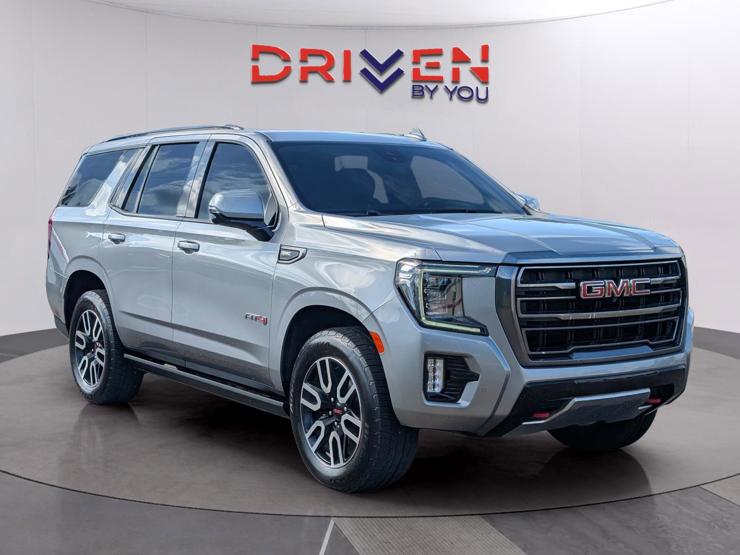 Used 2023 GMC Yukon AT4 w/ Technology Package AWD/4WD image 7