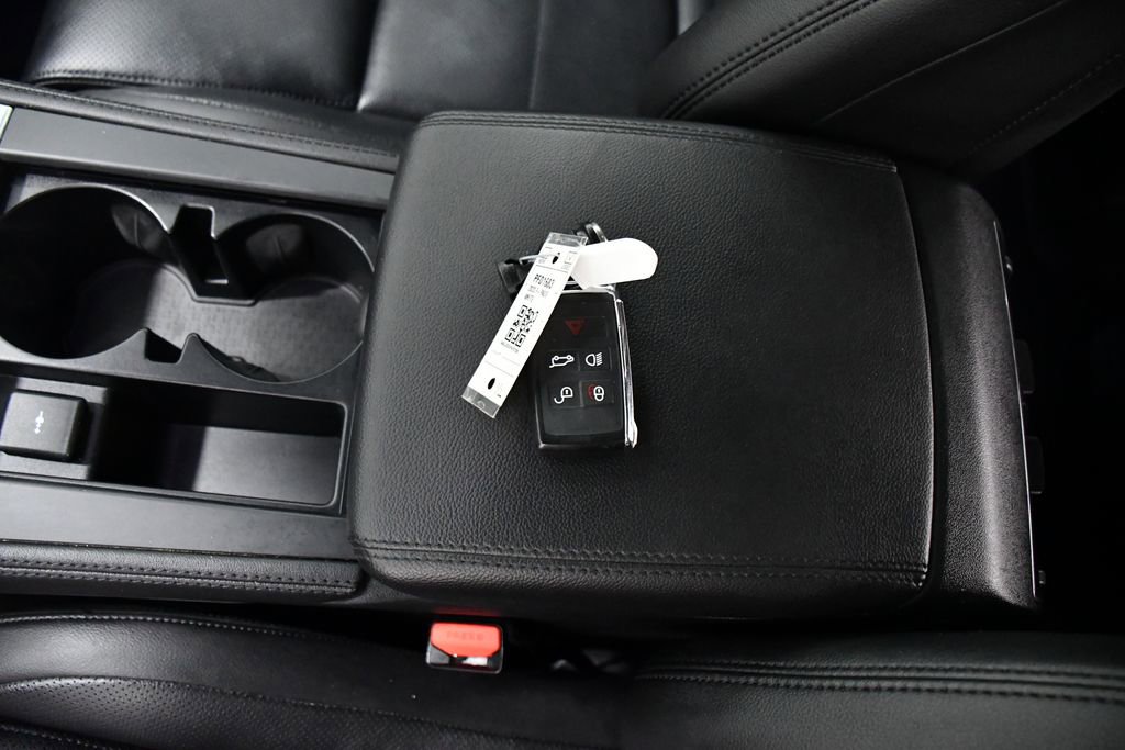 Used 2023 Jaguar F-PACE S AWD/4WD image 24