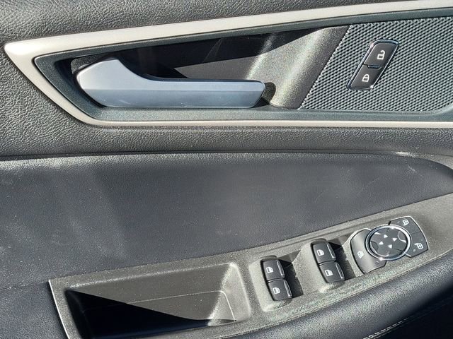 Used 2024 Ford Edge SEL image 18