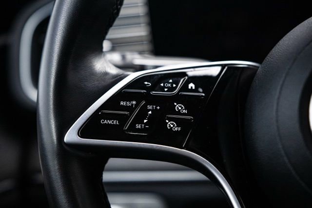 Used 2025 Mercedes-Benz GLE 350 4MATIC image 17