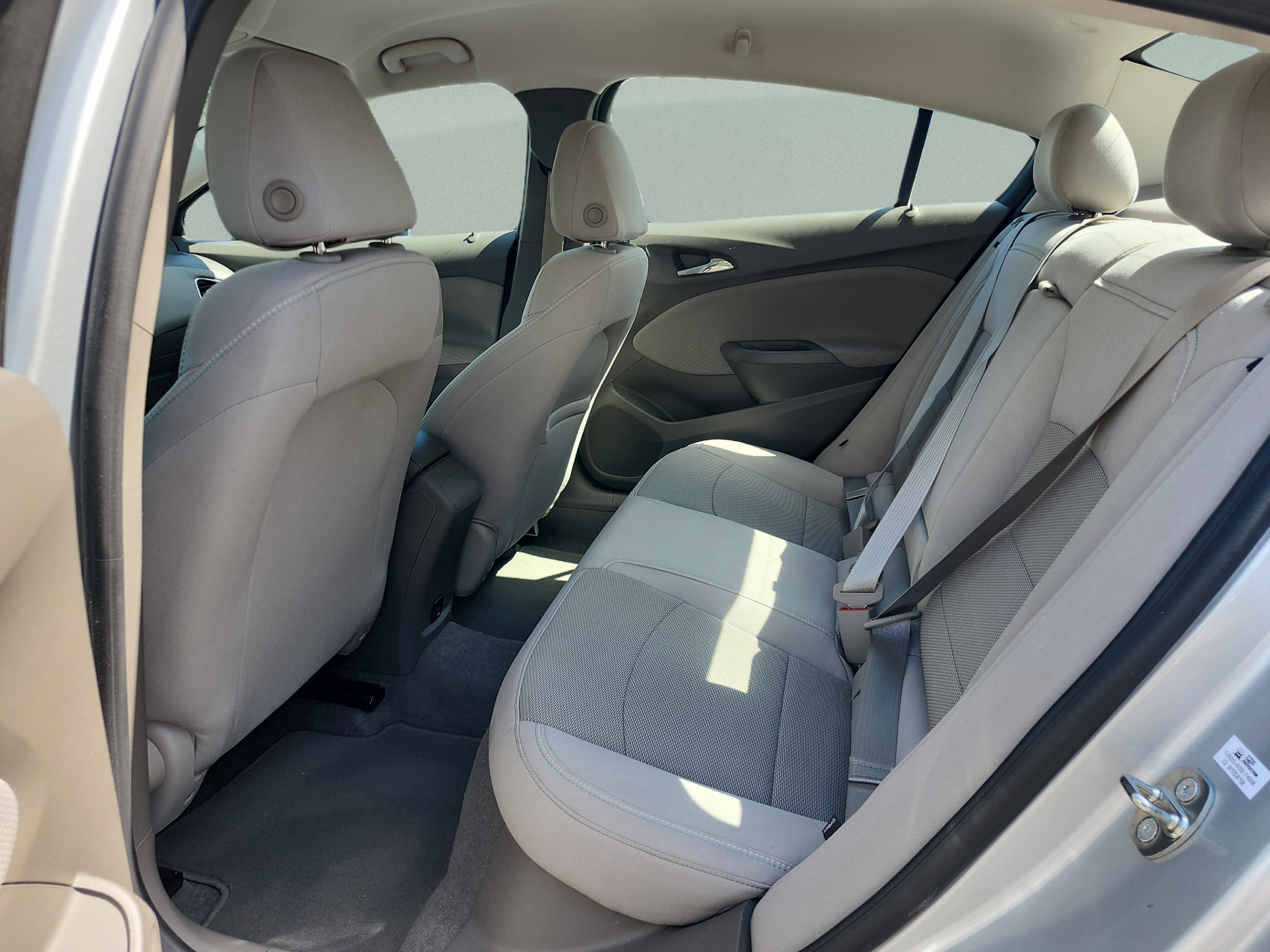 Used 2017 Chevrolet Cruze LT FWD image 17