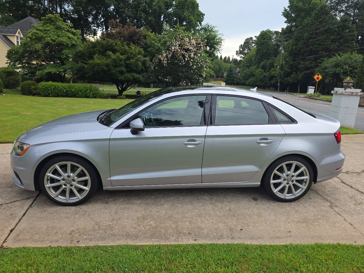 Used 2016 Audi A3 1.8T Premium FWD image 2
