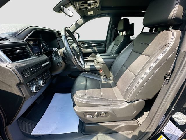 Used 2021 GMC Yukon Denali w/ Denali Premium Package AWD/4WD image 23