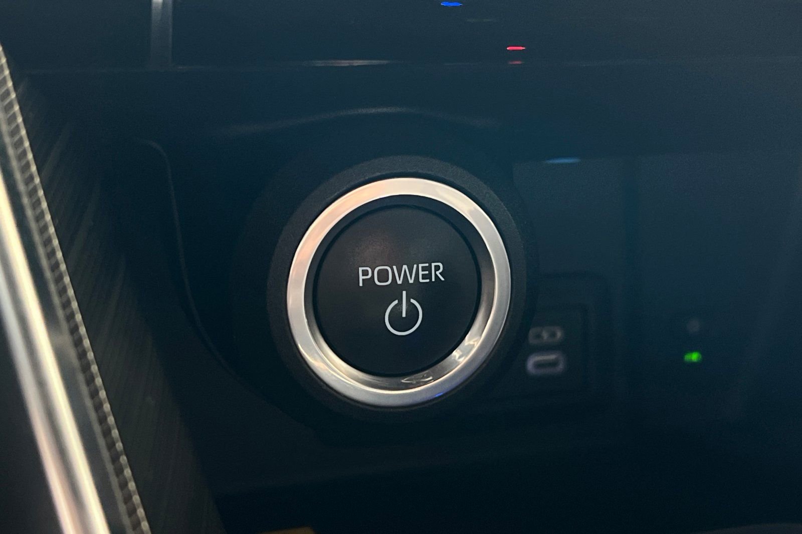 Used 2024 Toyota Venza XLE AWD/4WD image 25