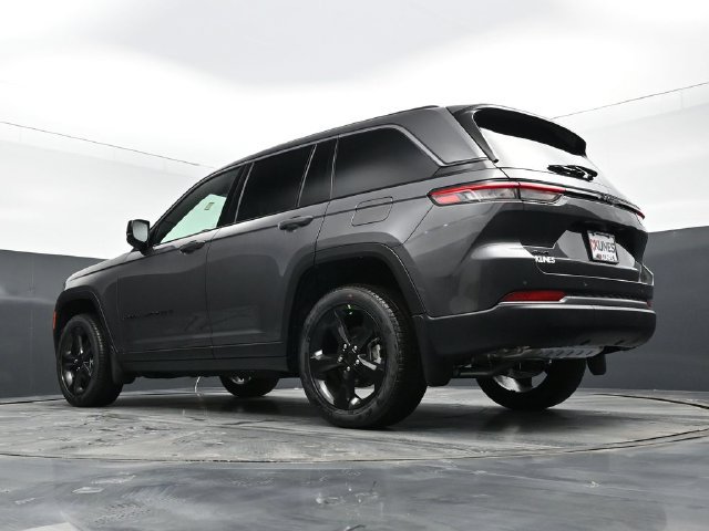 New 2026 Jeep Grand Cherokee Limited w/ Limited Altitude Package AWD/4WD image 57