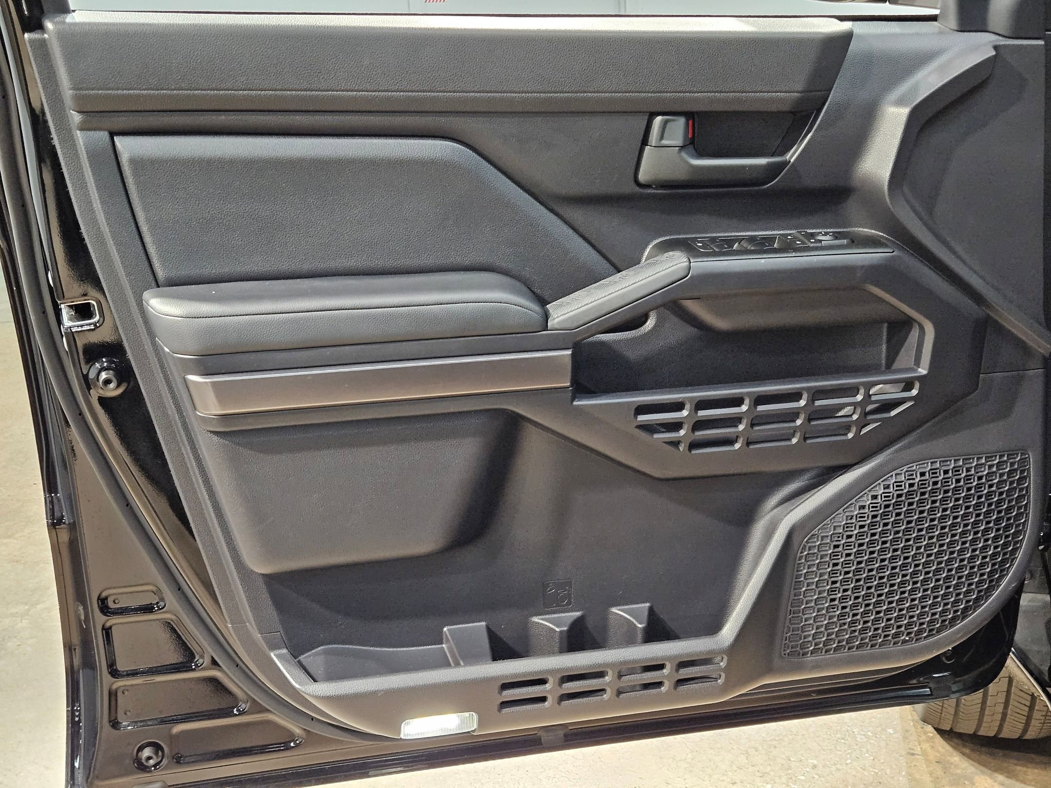 Certified 2025 Toyota 4Runner SR5 AWD/4WD image 20