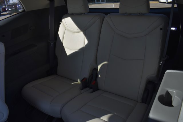 Used 2024 Cadillac XT6 Premium Luxury w/ Technology Package image 17