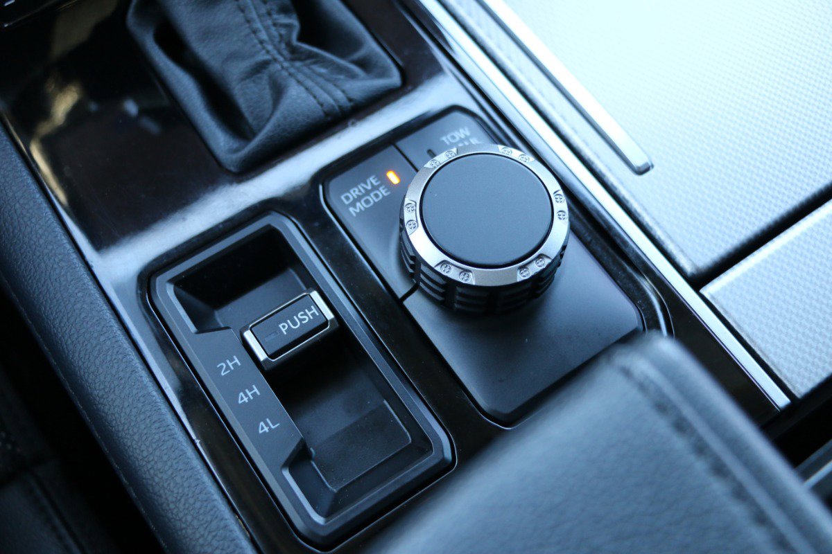 Used 2023 Toyota Sequoia Limited image 25