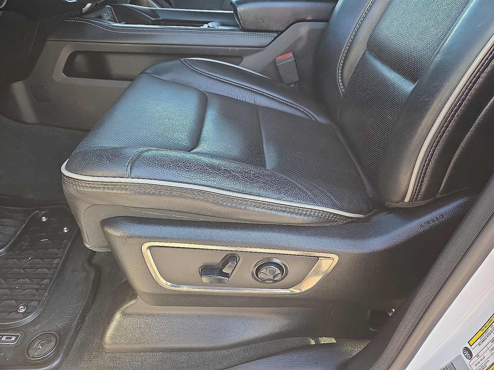 Used 2020 RAM 1500 Limited AWD/4WD image 21