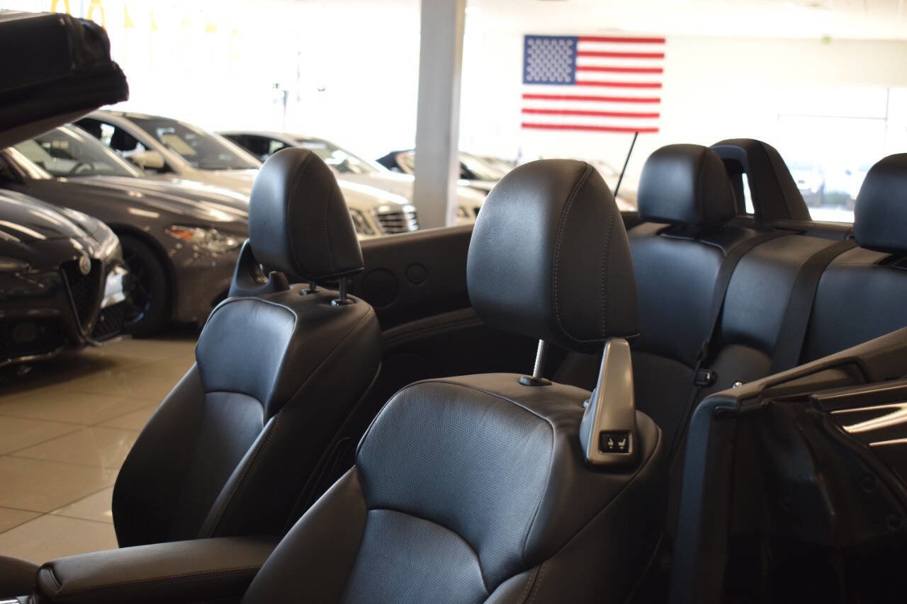 Used 2013 Lexus IS 350C Base 2dr Convertible w/ Luxury Pkg image 57