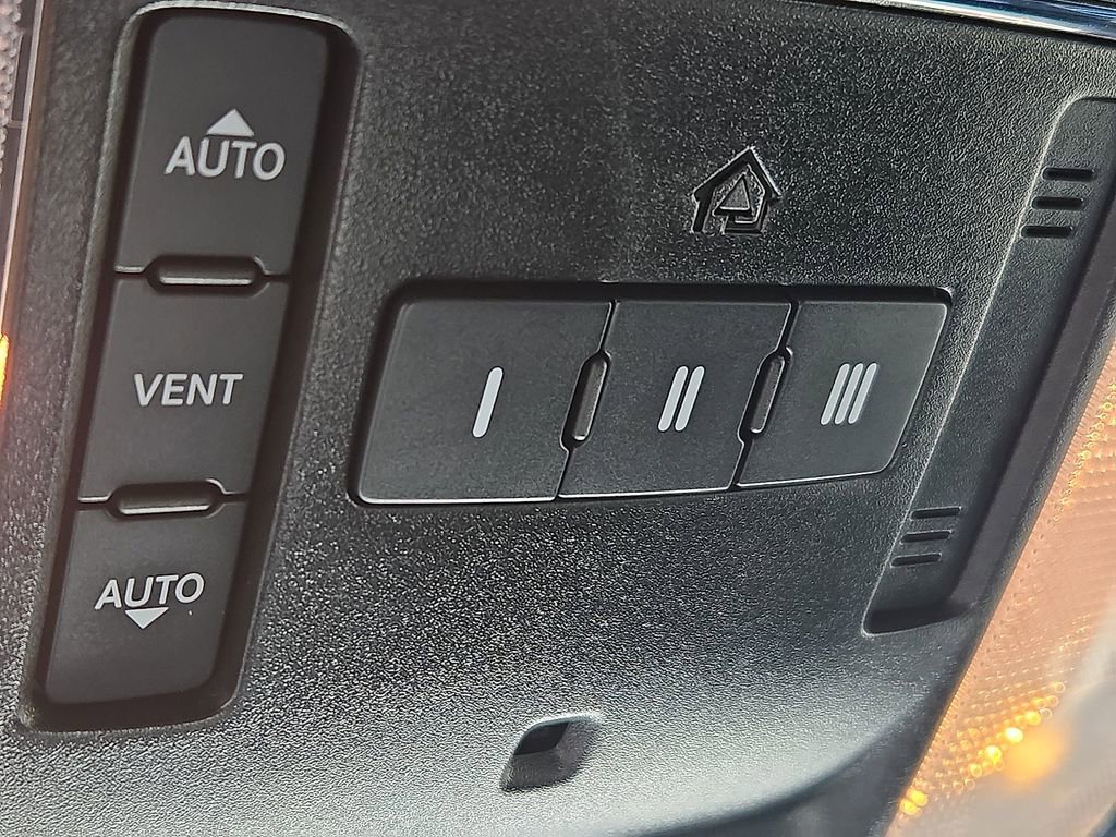 Used 2021 Jeep Grand Cherokee Limited image 26