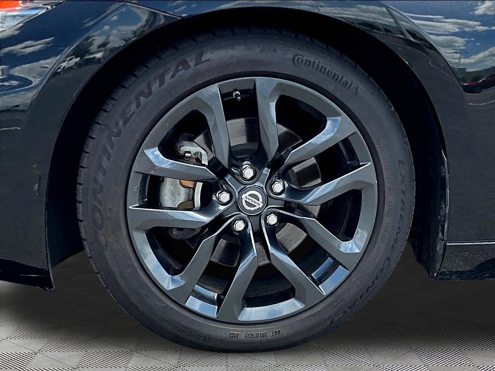 Used 2018 Nissan 370Z Touring RWD image 27