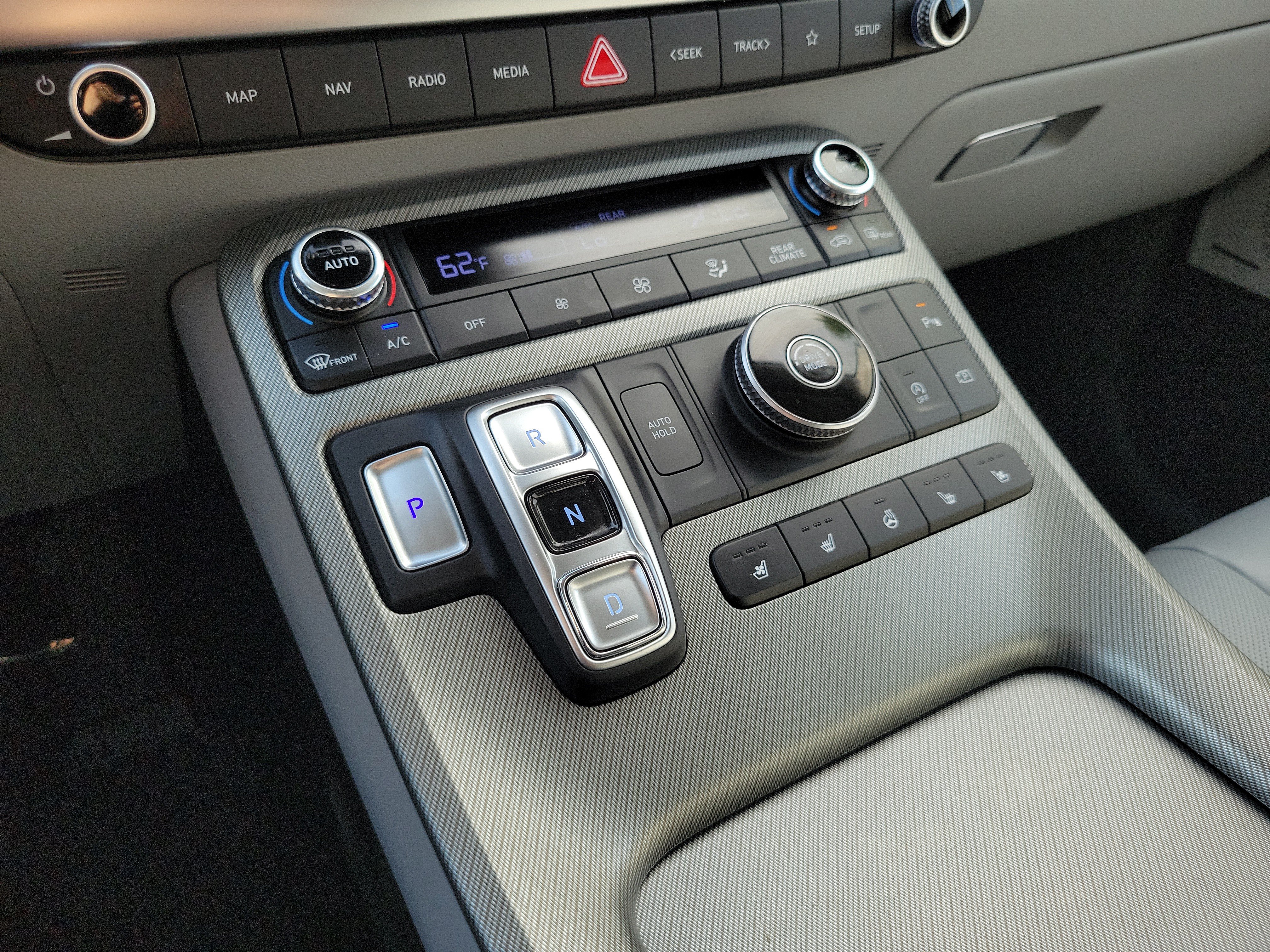 Used 2024 Hyundai Palisade SEL w/ Premium Package FWD image 25