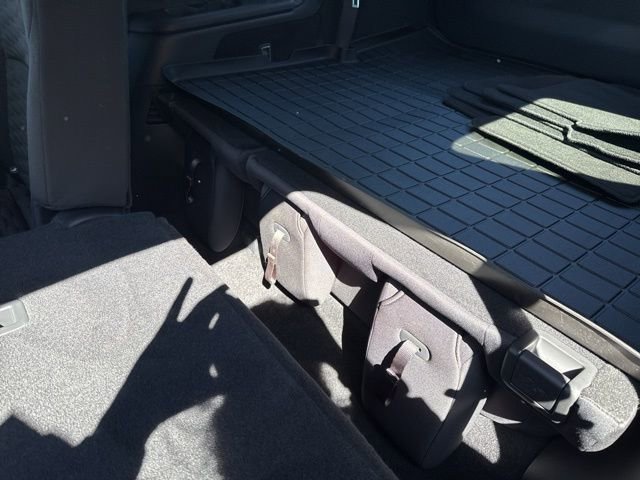 Used 2022 Nissan Pathfinder SV image 16