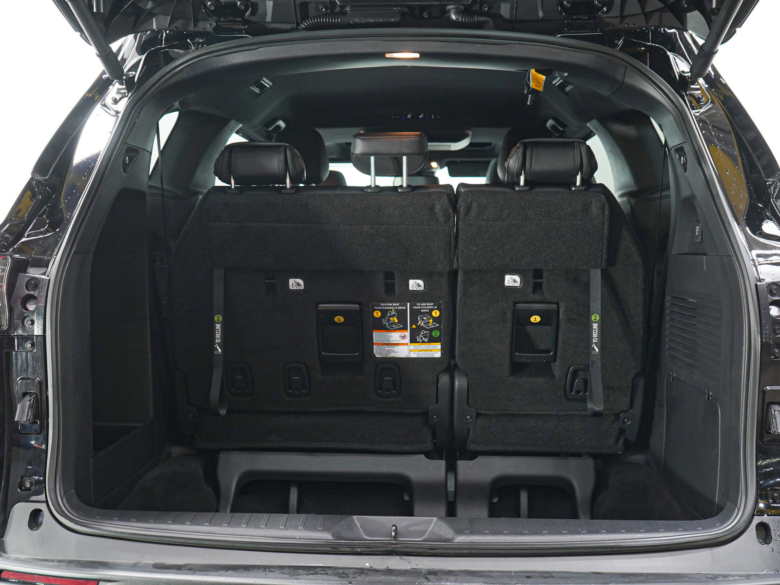Certified 2025 Toyota Sienna XLE Woodland Edition AWD/4WD image 19