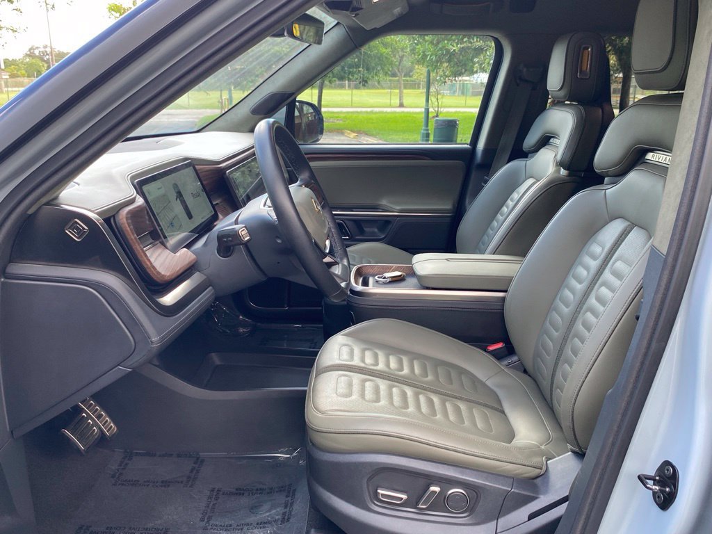 Used 2023 Rivian R1S Adventure Dual AWD/4WD image 16