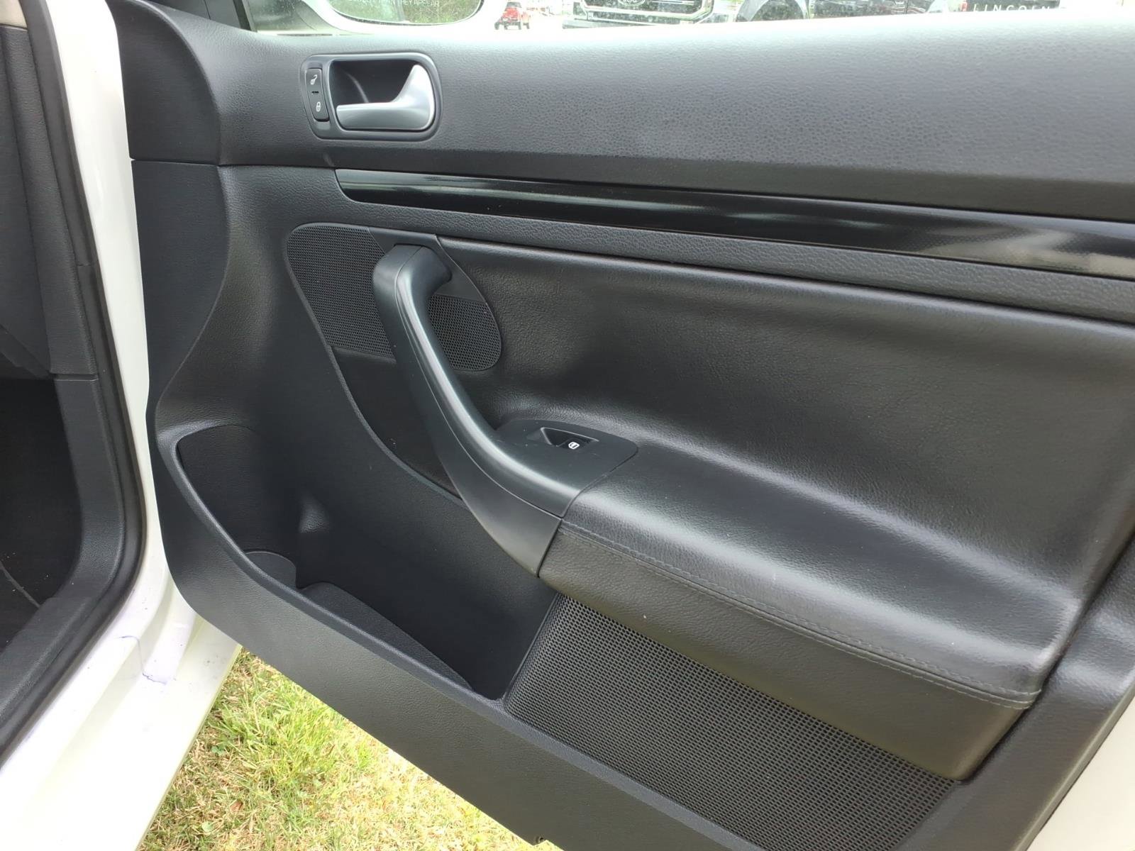 Used 2013 Volkswagen Jetta TDI image 8