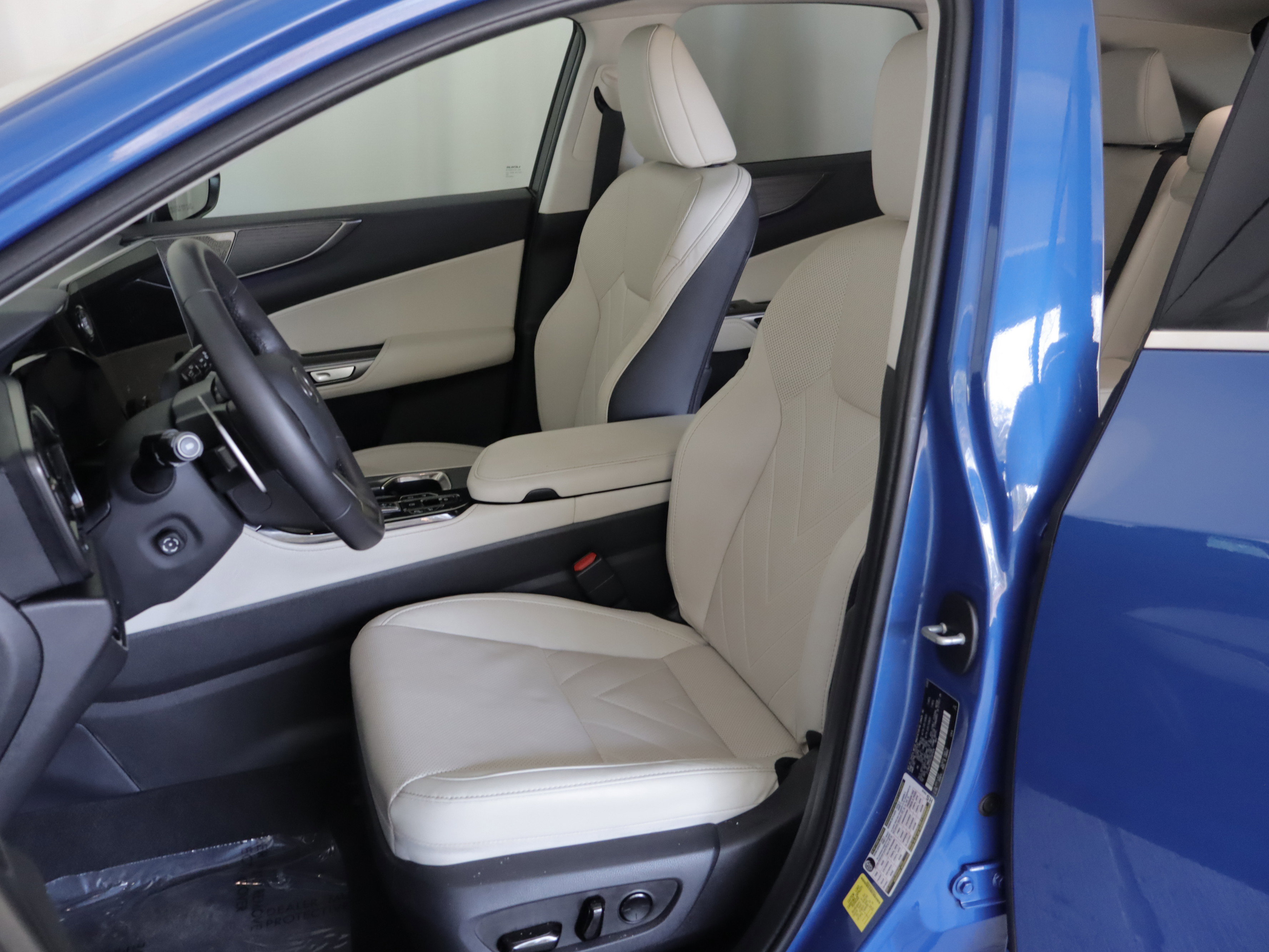 Used 2025 Lexus NX 350 AWD w/ Rear Seat Package image 8