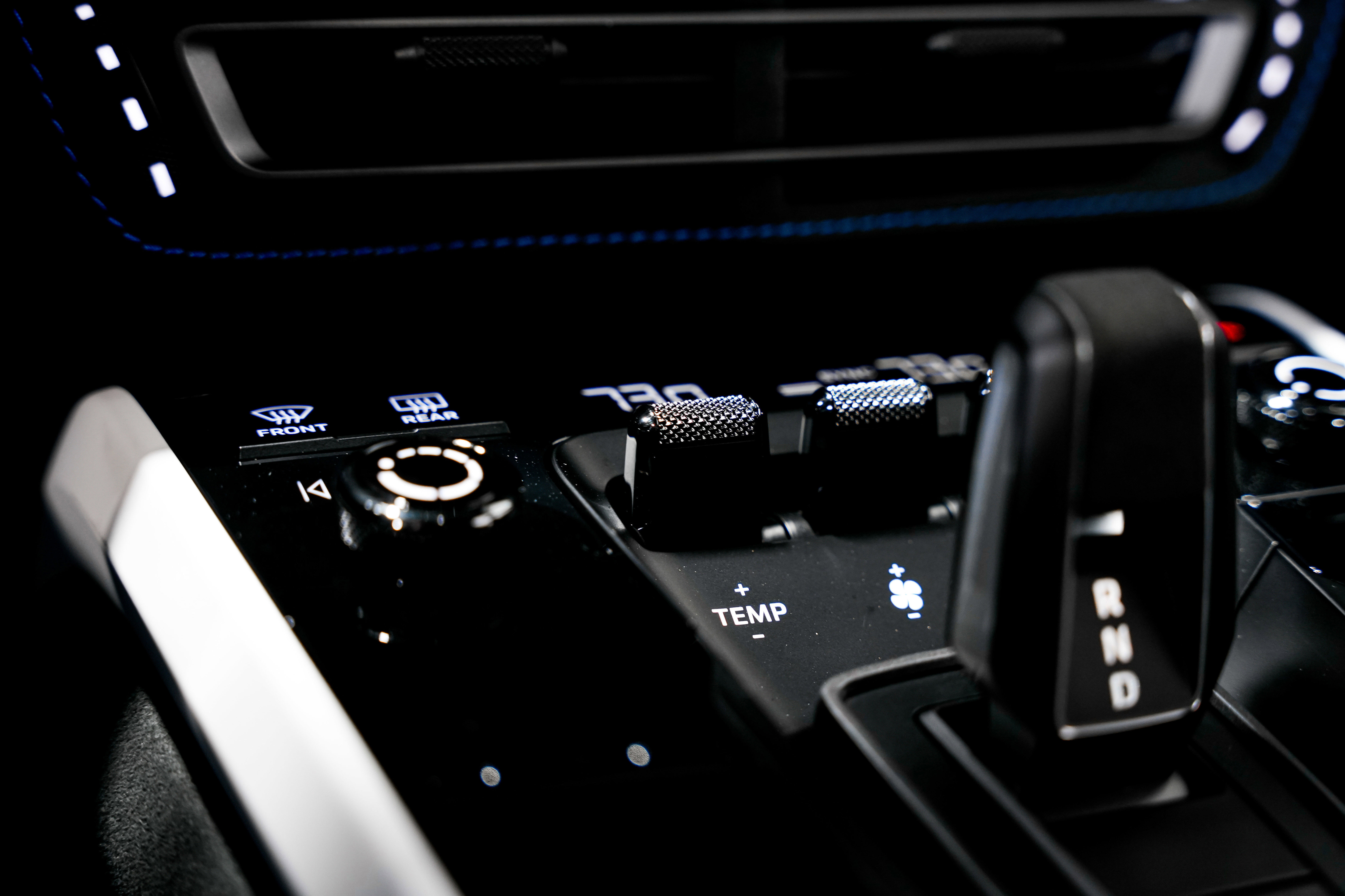 Used 2024 Porsche 911 Dakar image 19