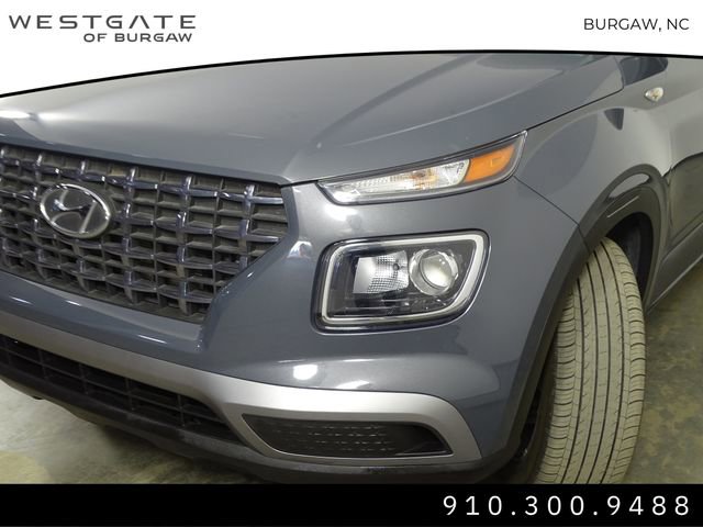 Used 2024 Hyundai Venue SEL image 32