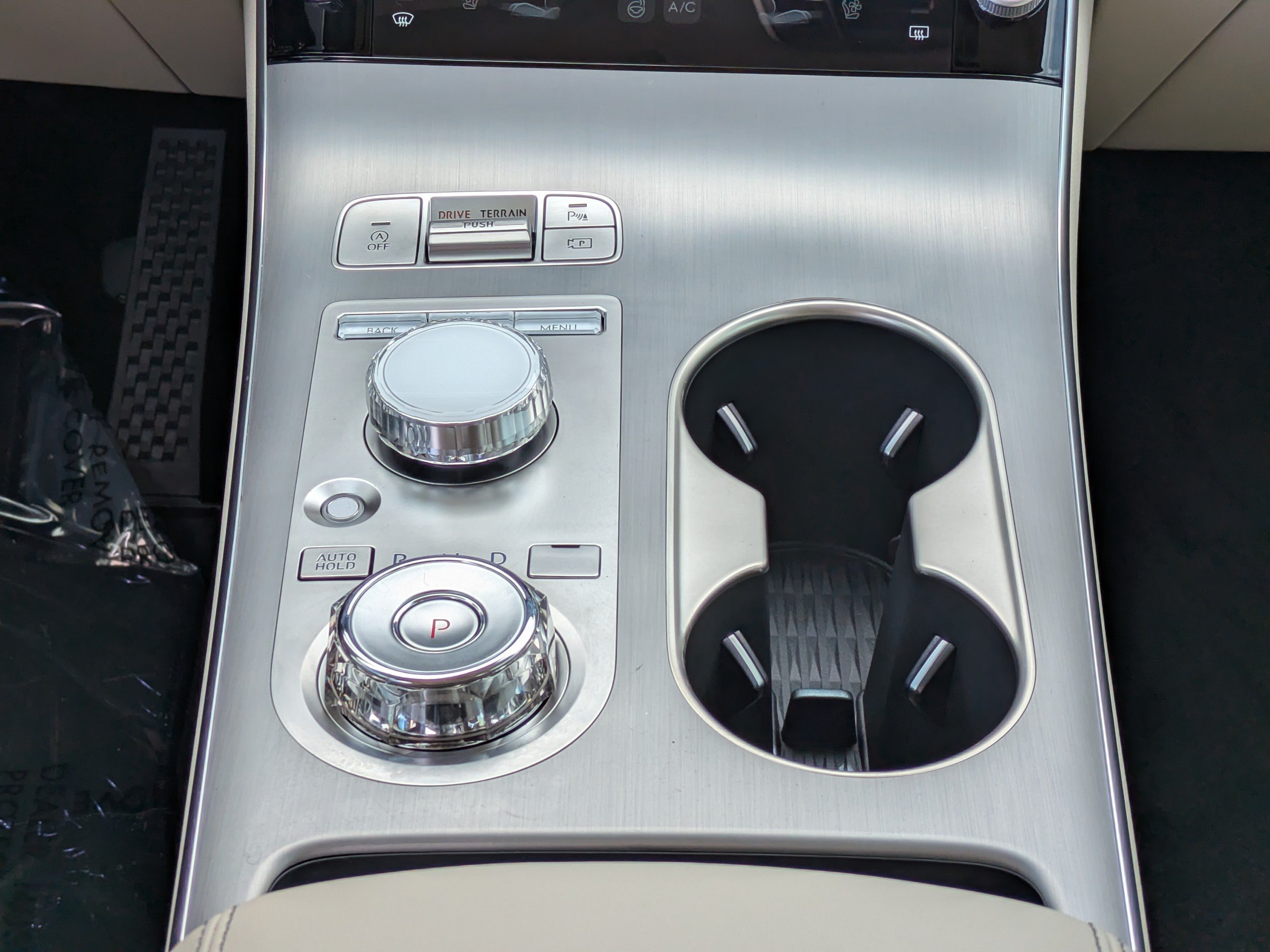 Certified 2026 Genesis GV70 2.5T Advanced AWD/4WD image 18