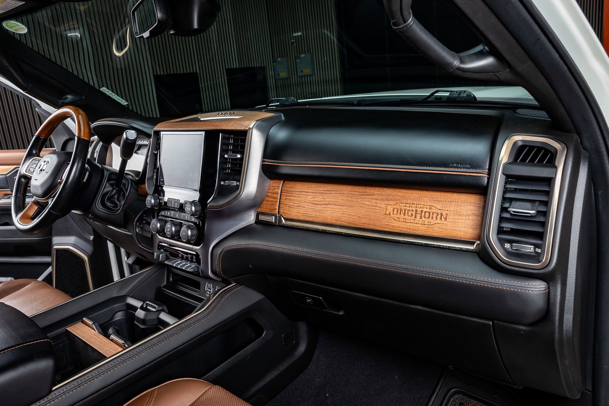 Used 2020 RAM 3500 Limited image 18