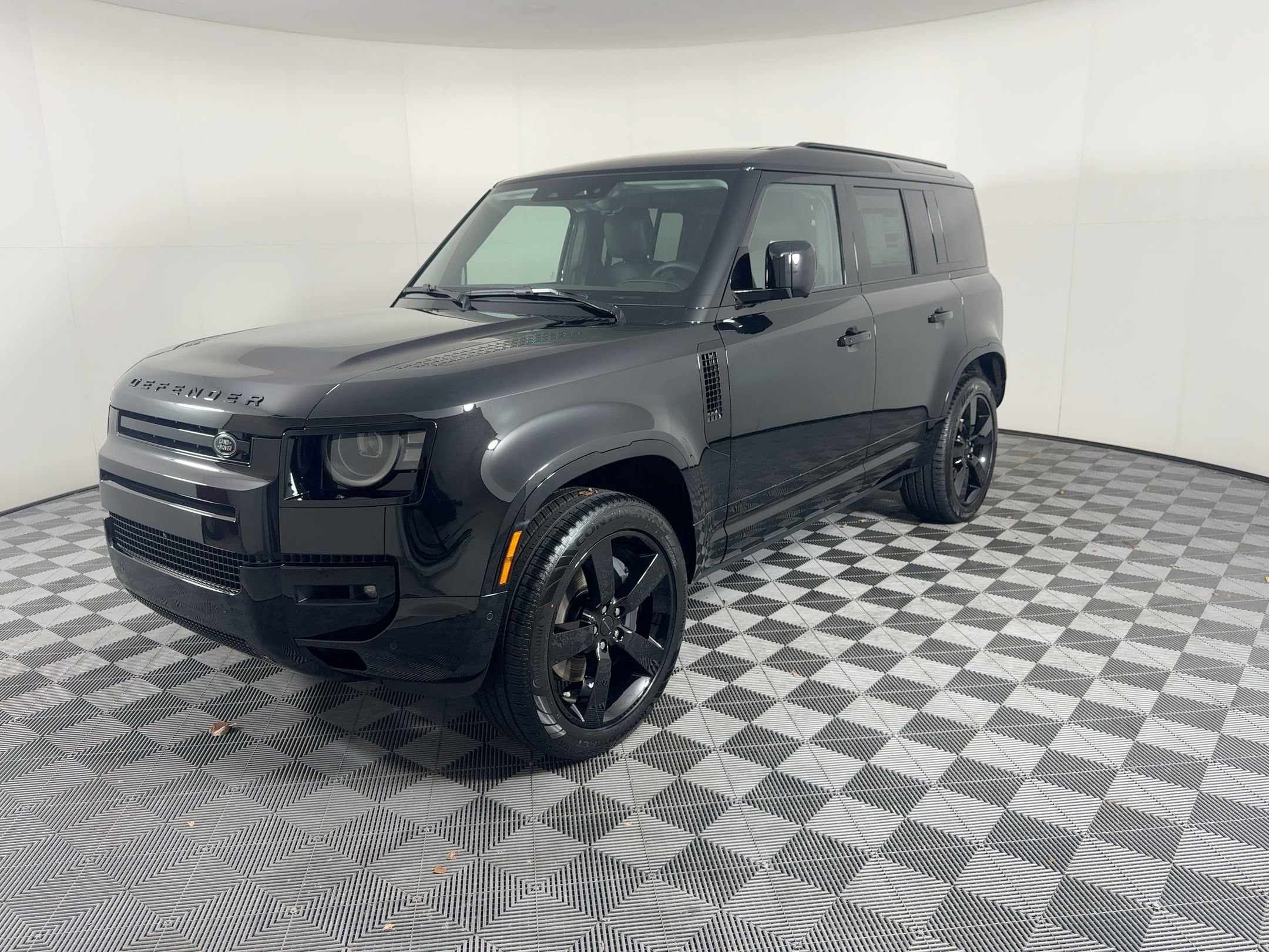 New 2026 Land Rover Defender 110 X-Dynamic SE