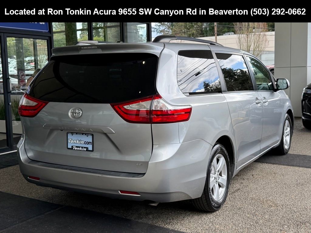 Used 2017 Toyota Sienna LE image 7