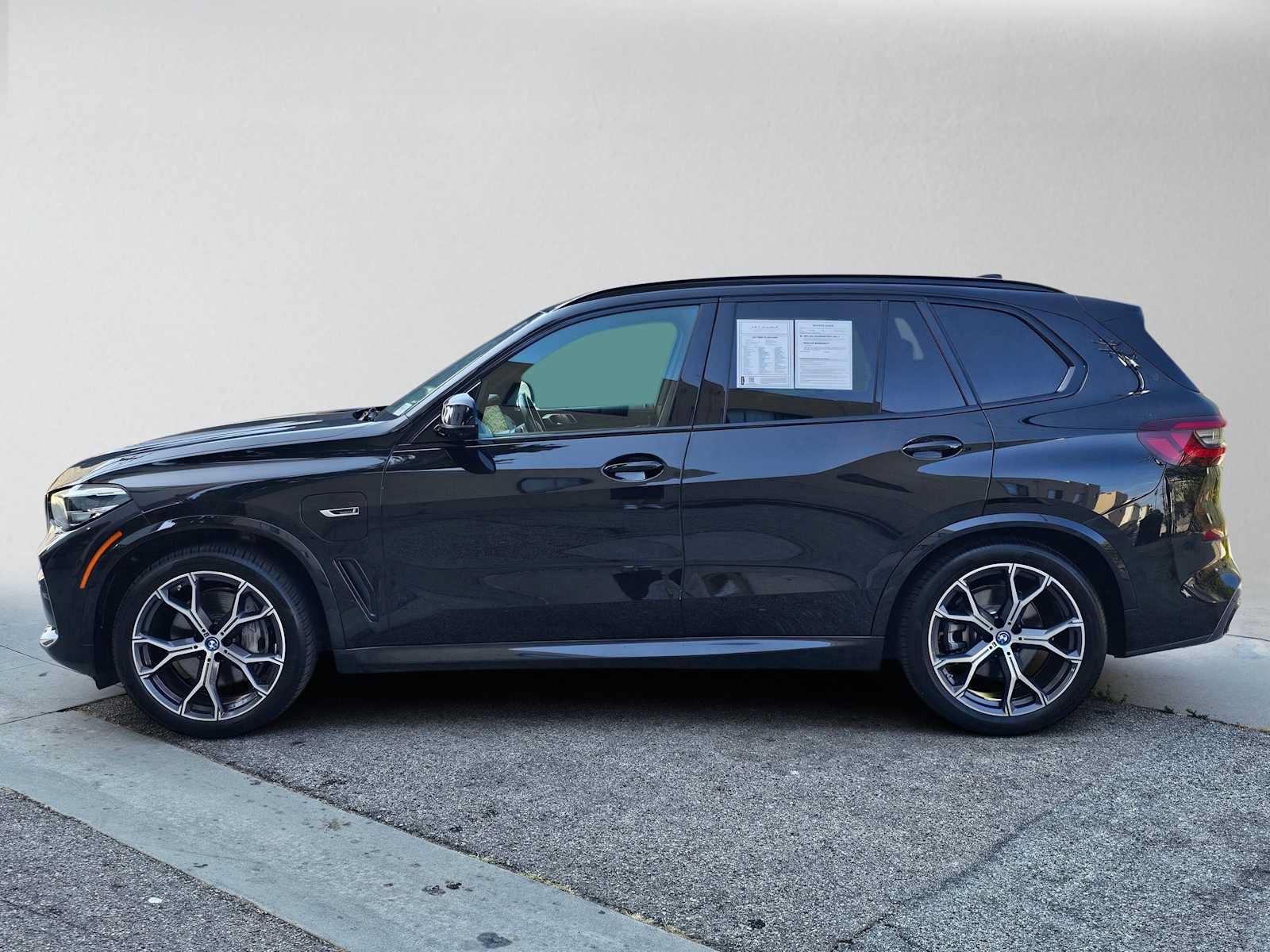 Used 2023 BMW X5 xDrive45e w/ M Sport Package AWD/4WD image 6