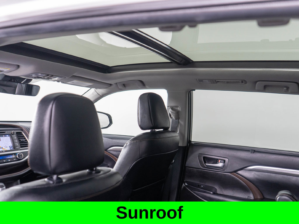 Used 2019 Toyota Highlander Limited Platinum AWD/4WD image 12