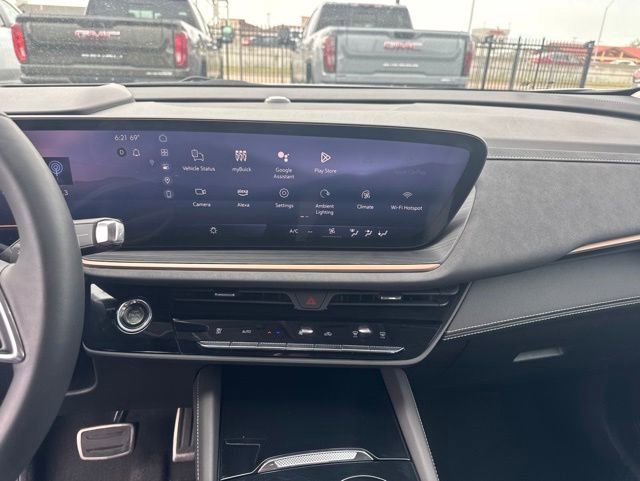 Used 2025 Buick Envision Sport Touring AWD/4WD image 11