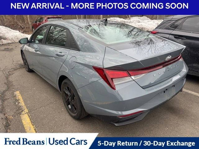 Used 2023 Hyundai Elantra SEL image 4