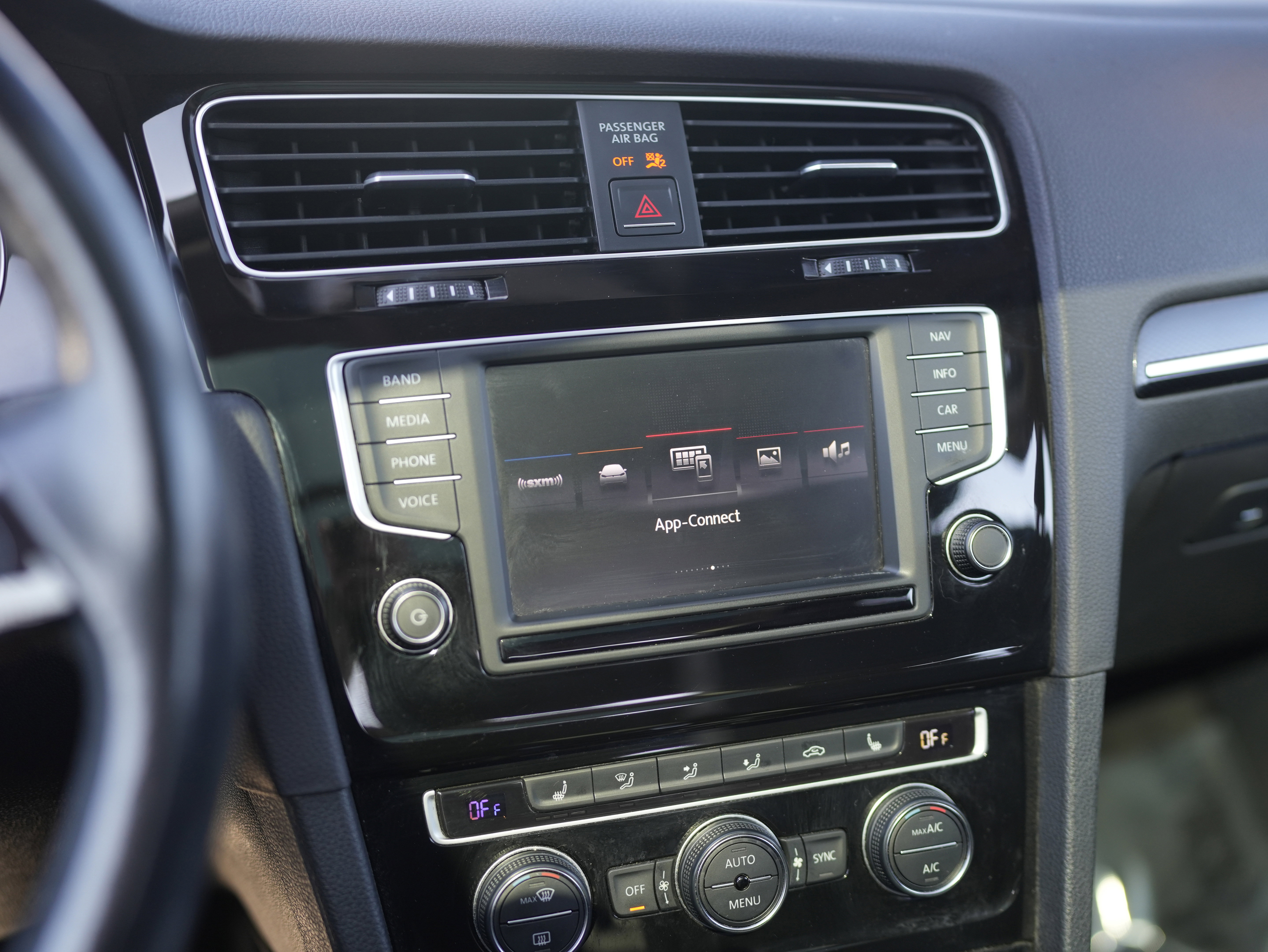 Used 2016 Volkswagen Golf SEL w/ Lighting Package (SEL) image 14