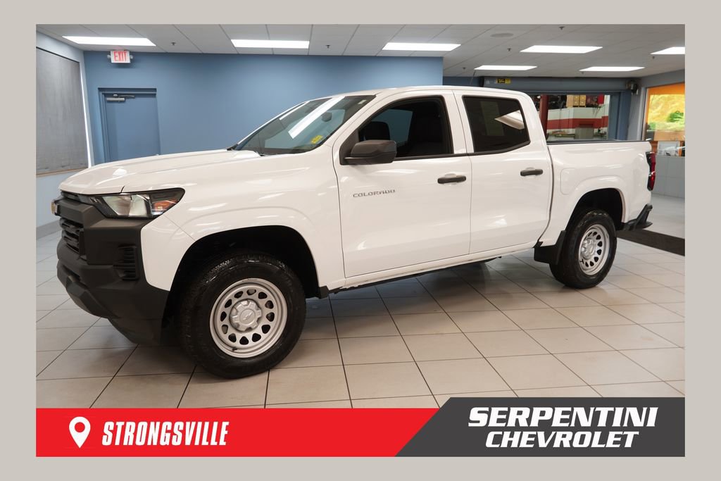 Used 2025 Chevrolet Colorado W/T w/ Advanced Trailering Package RWD image 1