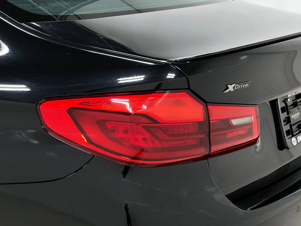 Used 2018 BMW M550i xDrive AWD/4WD image 36
