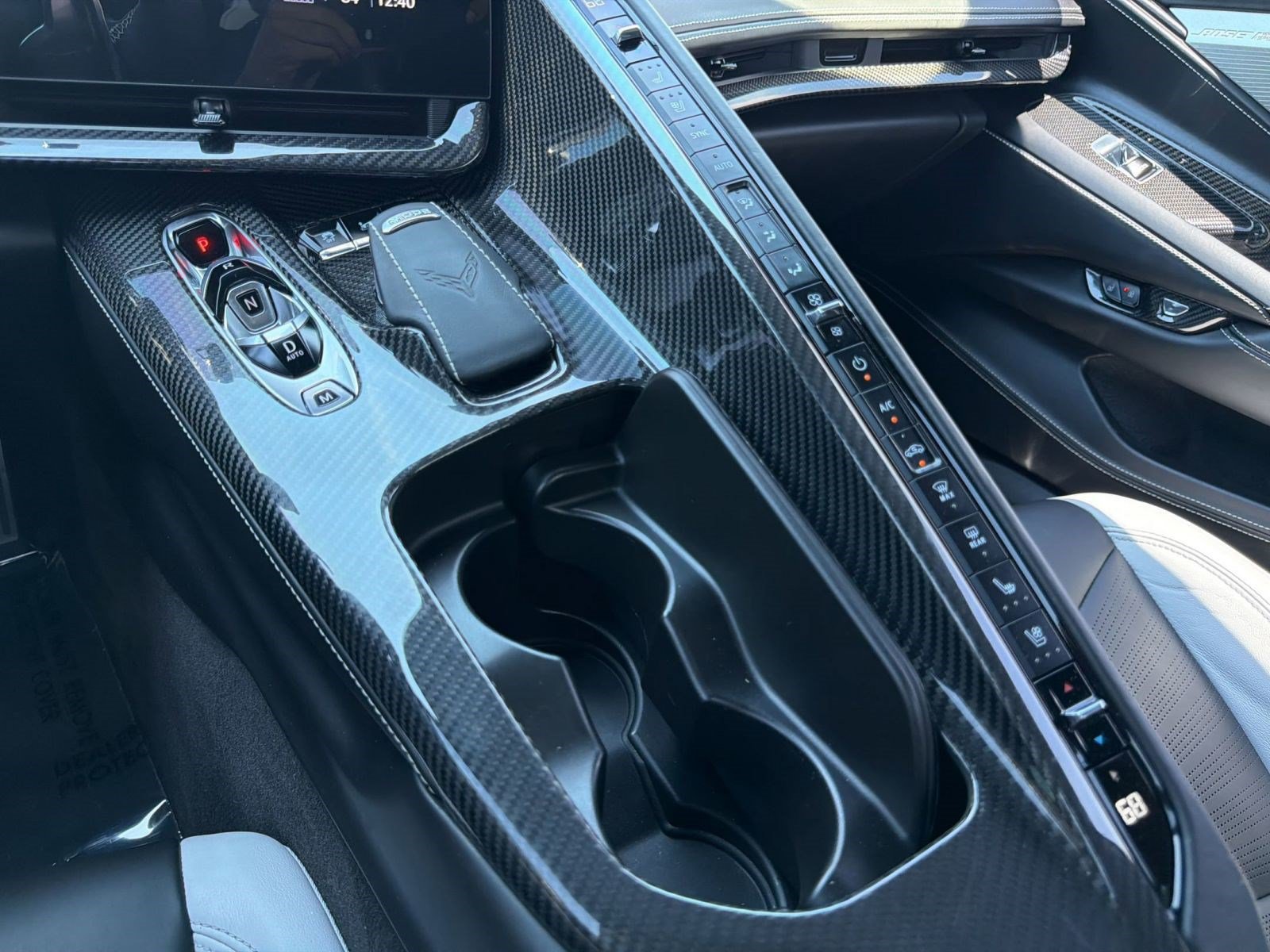 Used 2022 Chevrolet Corvette Stingray Premium Conv w/ Z51 Performance Package RWD image 24