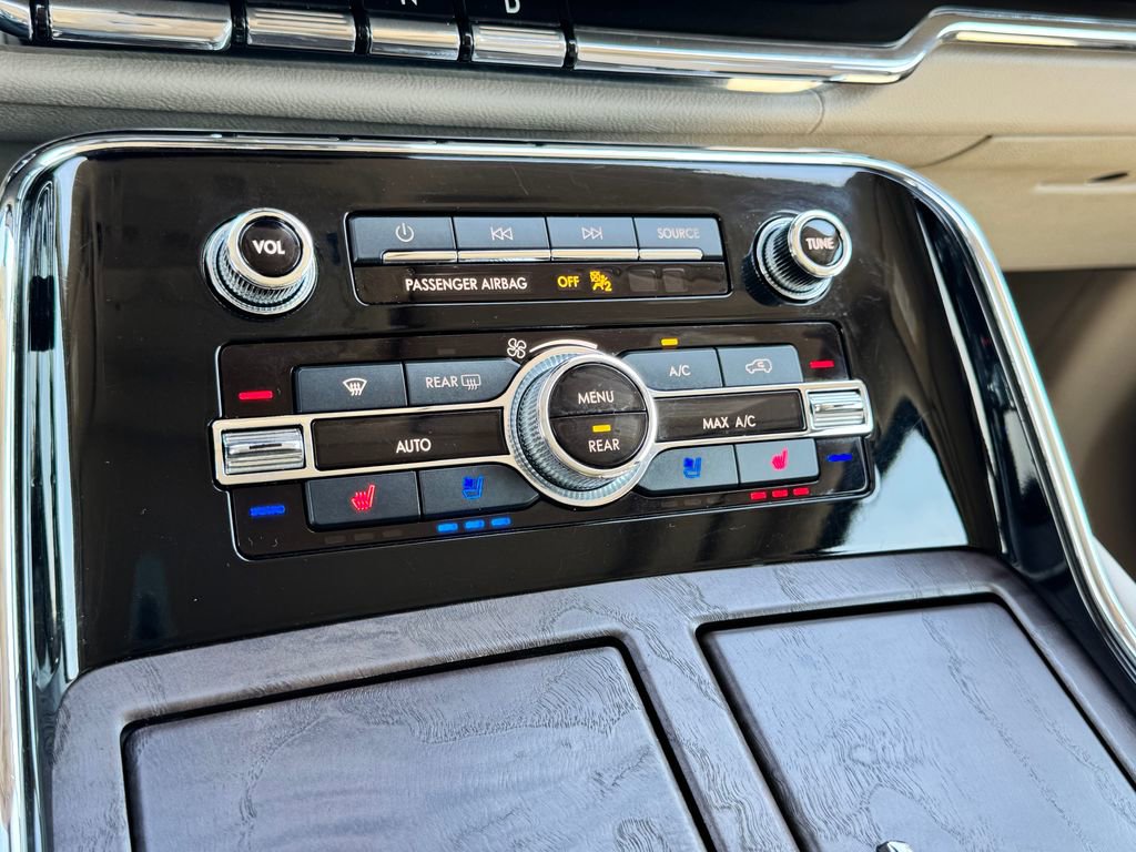 Used 2021 Lincoln Navigator Reserve w/ Luxury Package image 29