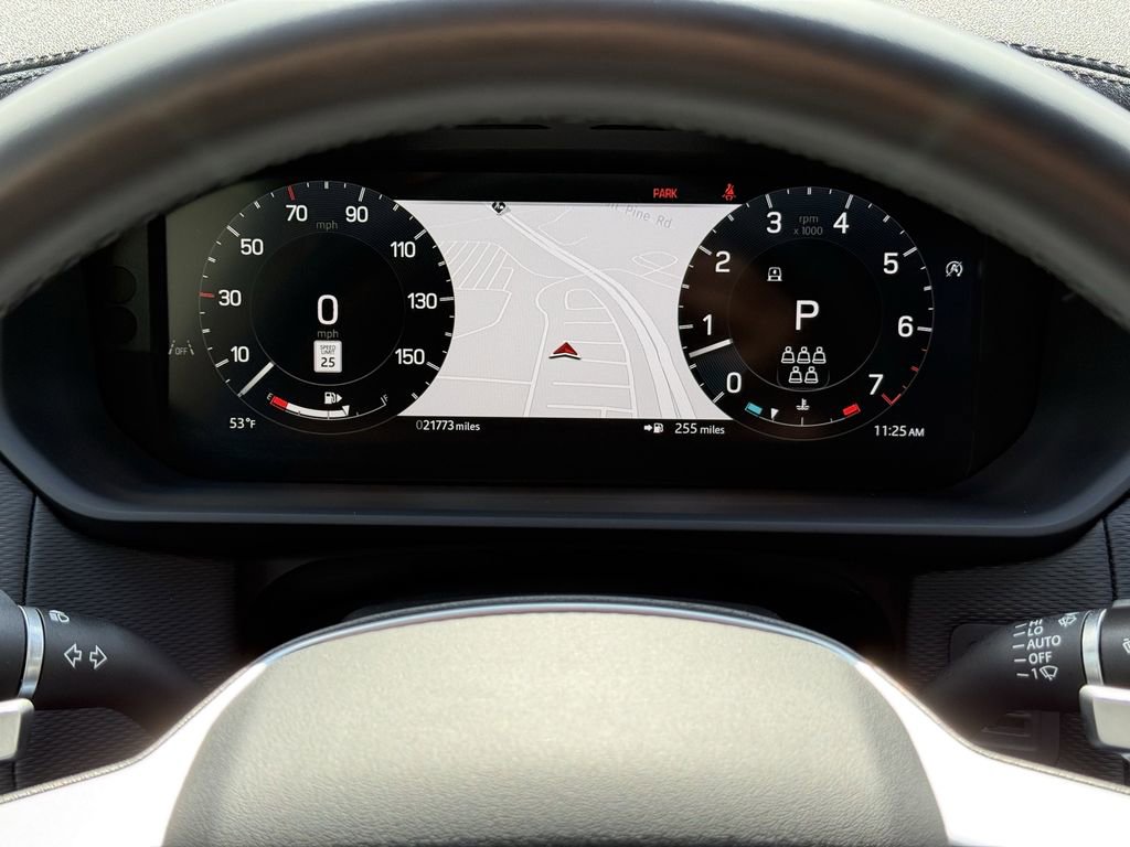 Used 2024 Land Rover Discovery Dynamic SE image 20